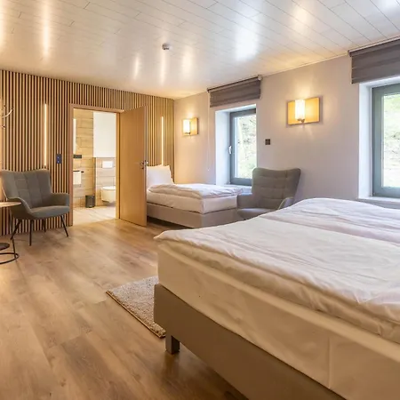 Отель Val De L'our Бург-Ройланд