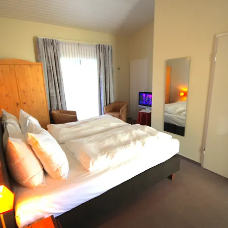 Val De L'our Отель