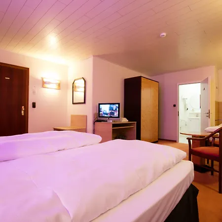 Val De L'our Отель Бург-Ройланд