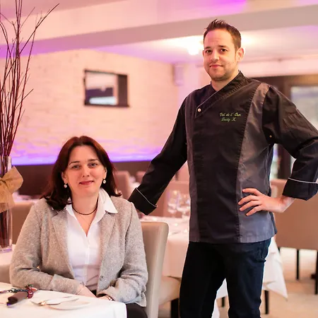 Отель Val De L'our Бург-Ройланд